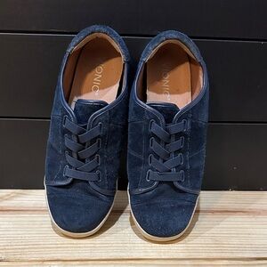 Vionic Women's Navy Blue Sneakers
